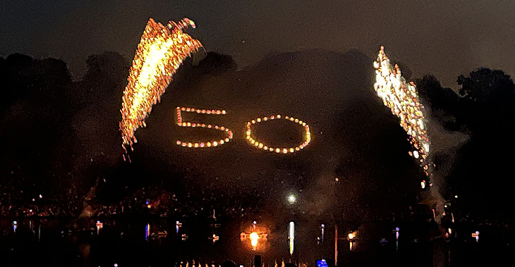 50 Jahre Olympiaparkt werden gefeiert. Feuerwerk @ Münchner Sommernachtstraum 2022 (Foto: Martin Schmitz)